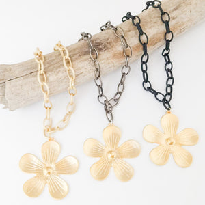 Etched Chain With Daisy